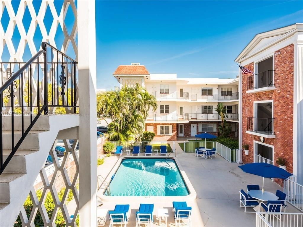 Real estate property located at 2340 9th St #210, Broward, Park Ridge East Apts Cond, Fort Lauderdale, FL