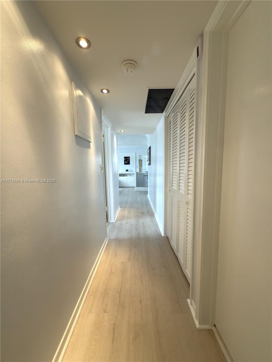 Real estate property located at 2340 9th St #210, Broward, Park Ridge East Apts Cond, Fort Lauderdale, FL