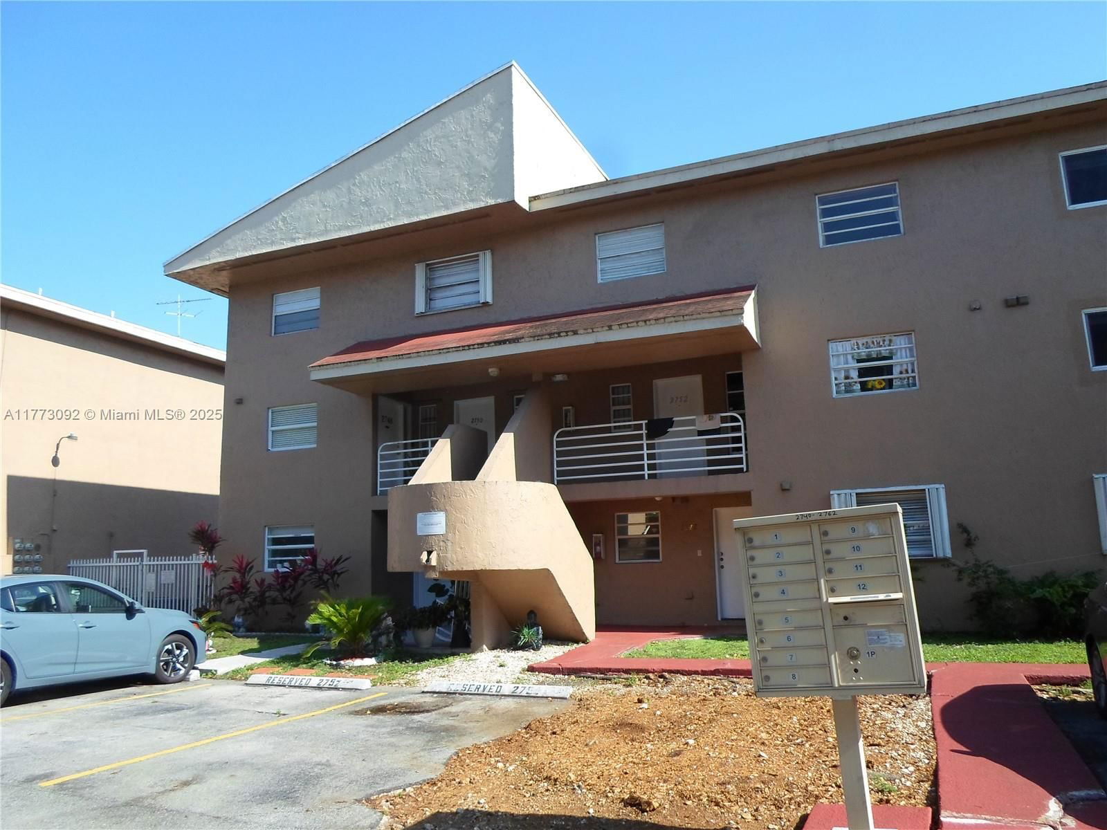 Real estate property located at 2750 60th St #59, Miami-dade, Vista Del Lago Condo Iii, Hialeah, FL