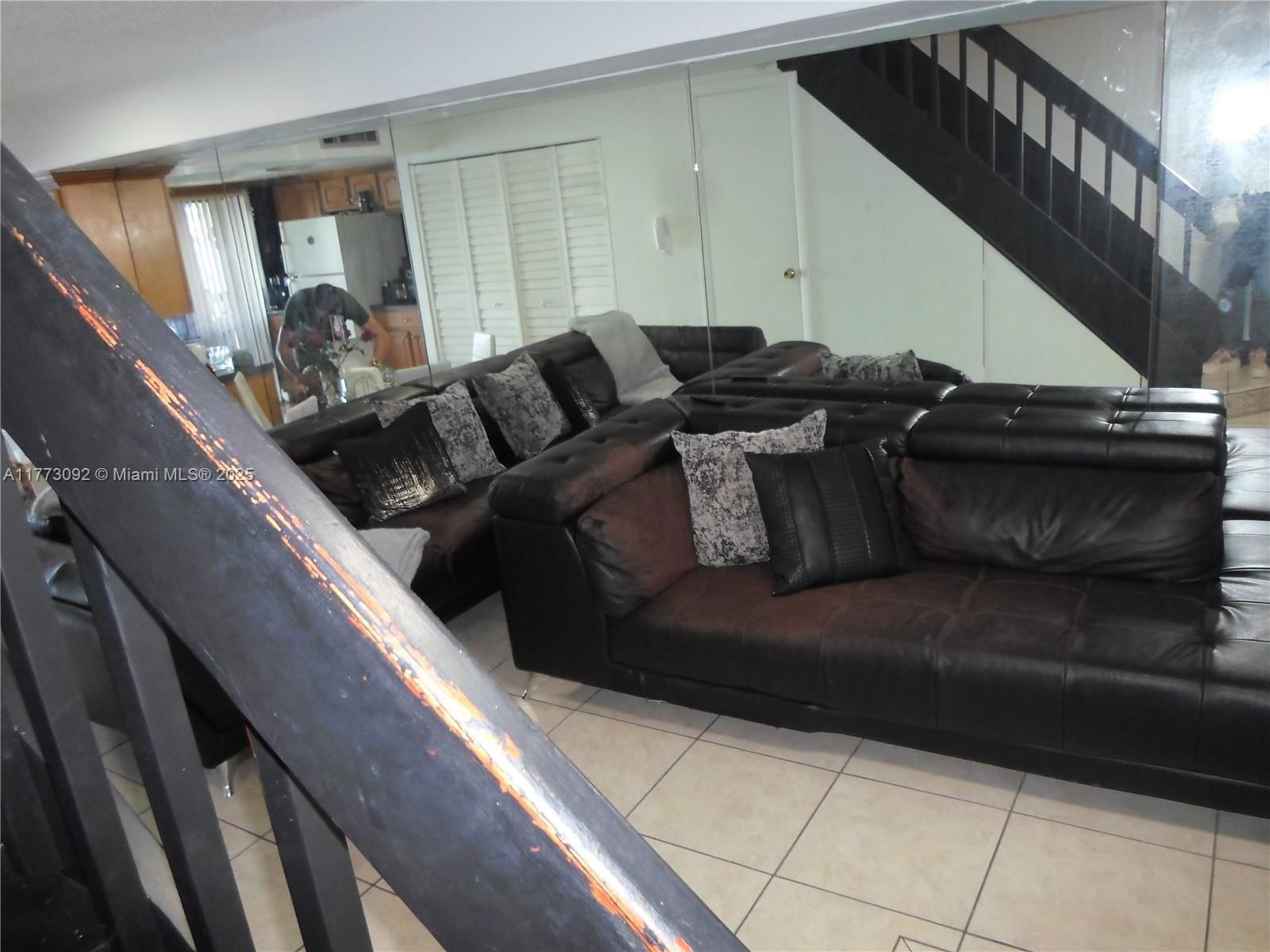 Real estate property located at 2750 60th St #59, Miami-dade, Vista Del Lago Condo Iii, Hialeah, FL