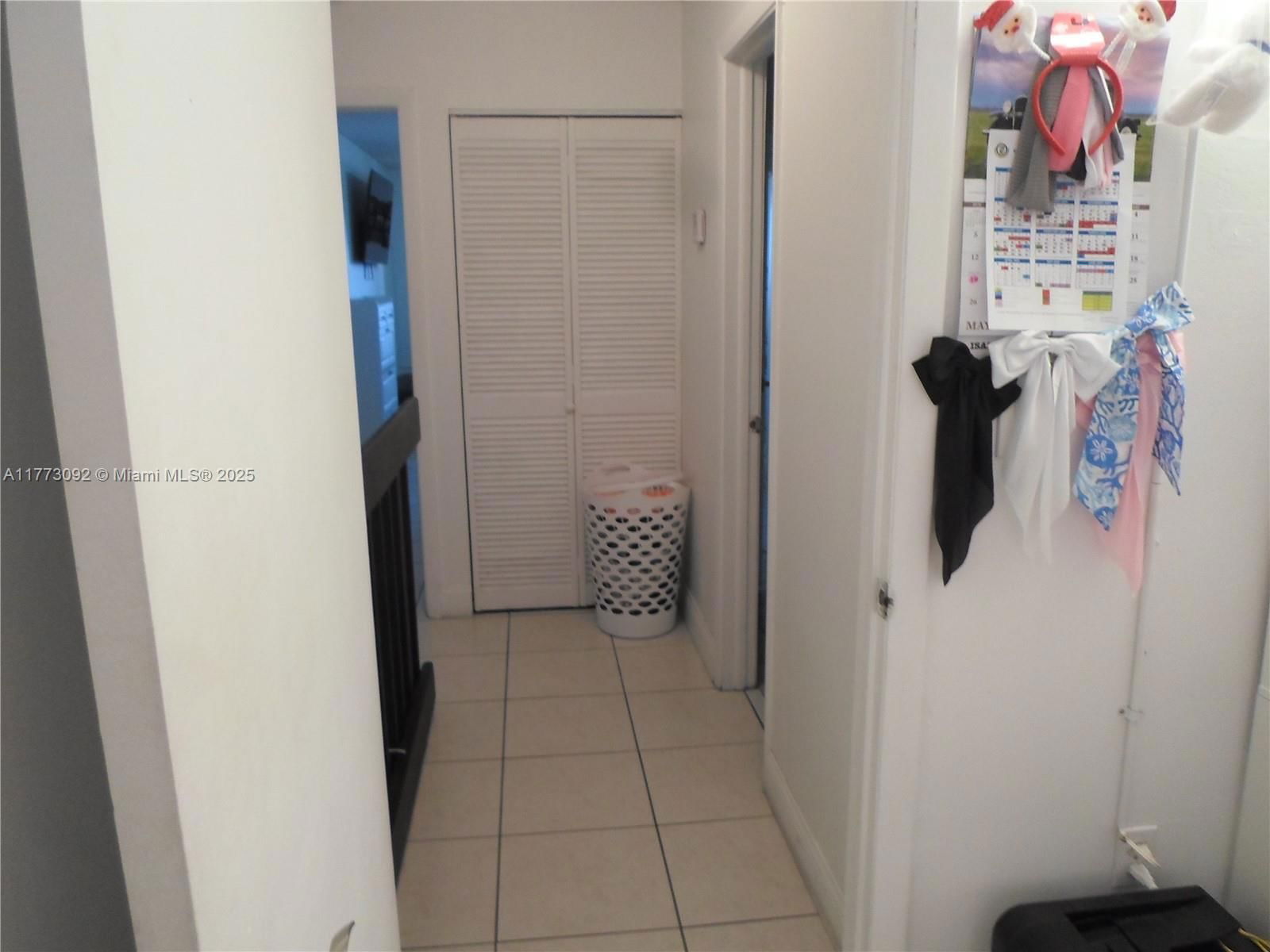 Real estate property located at 2750 60th St #59, Miami-dade, Vista Del Lago Condo Iii, Hialeah, FL