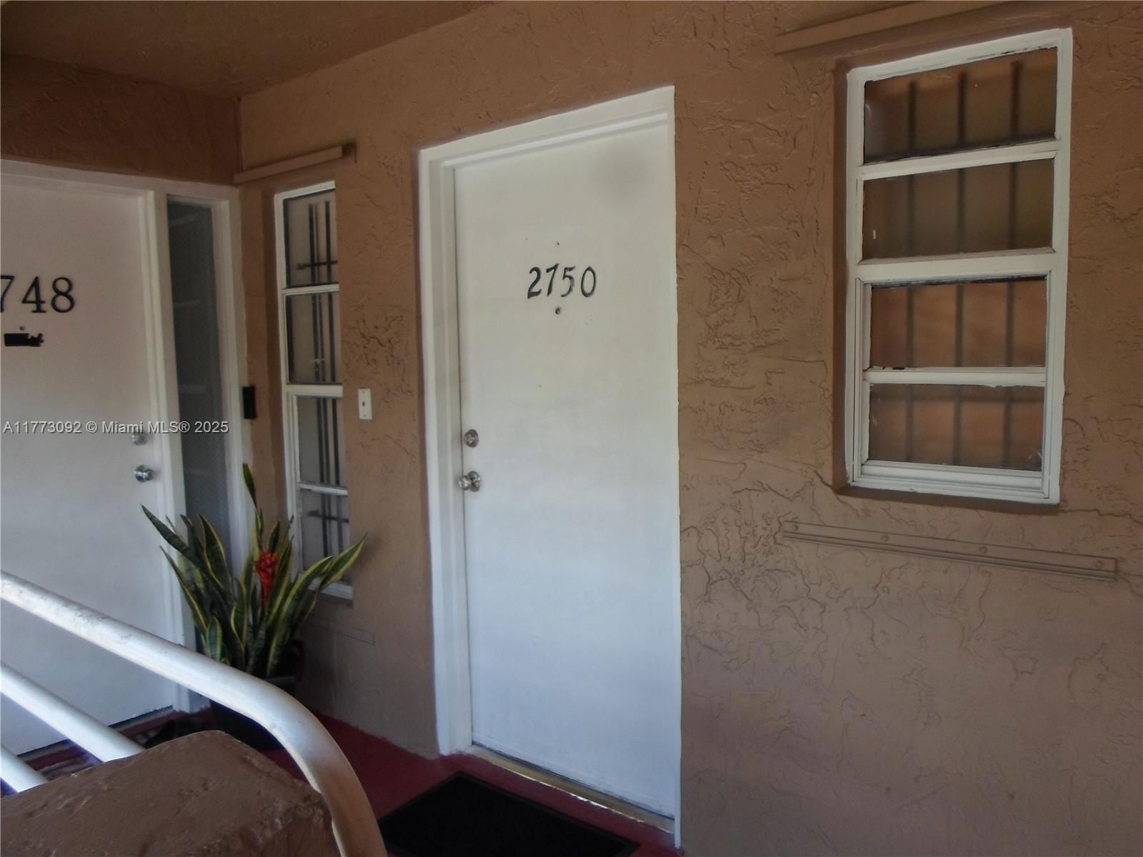 Real estate property located at 2750 60th St #59, Miami-dade, Vista Del Lago Condo Iii, Hialeah, FL