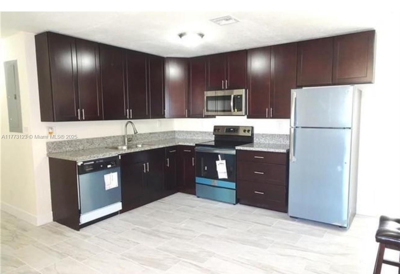 Real estate property located at 570 18th St, Broward, Liberty Park Estates Sec, Pompano Beach, FL