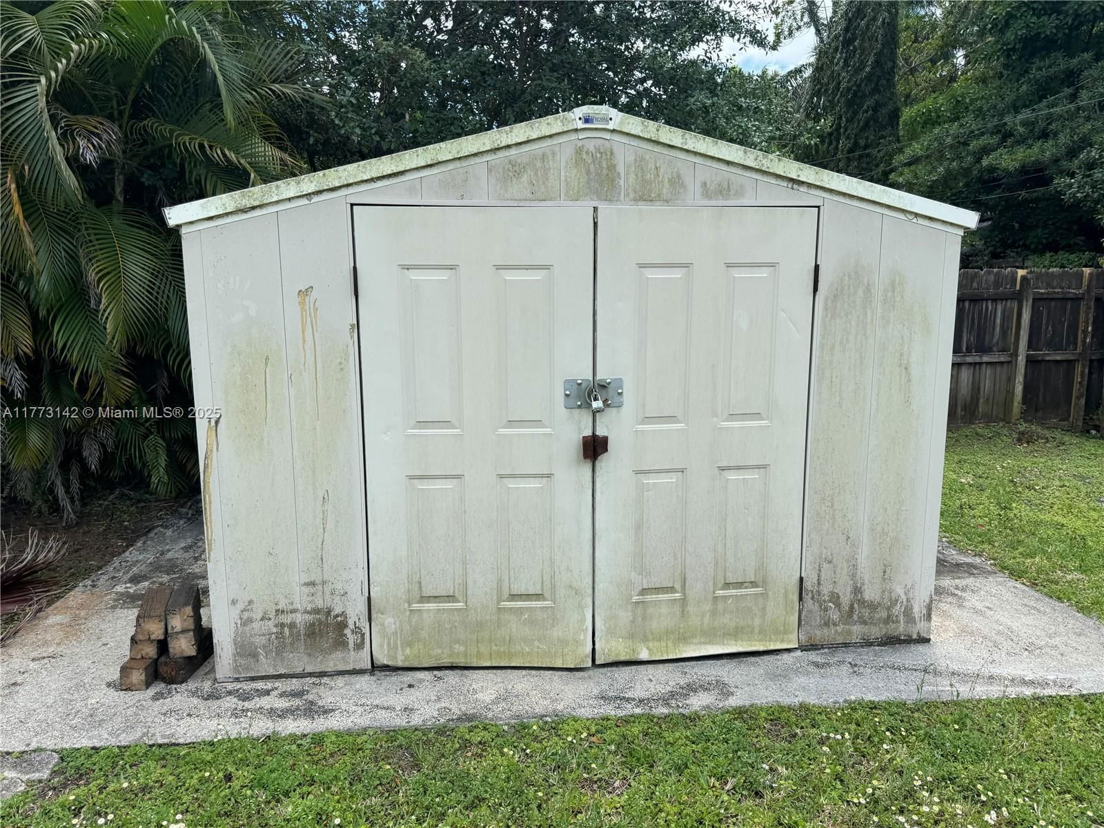 Real estate property located at 2960 17th St, Broward, Rohan Acres, Fort Lauderdale, FL