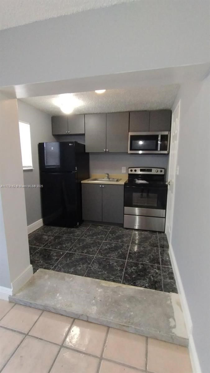 Real estate property located at 2960 17th St, Broward, Rohan Acres, Fort Lauderdale, FL