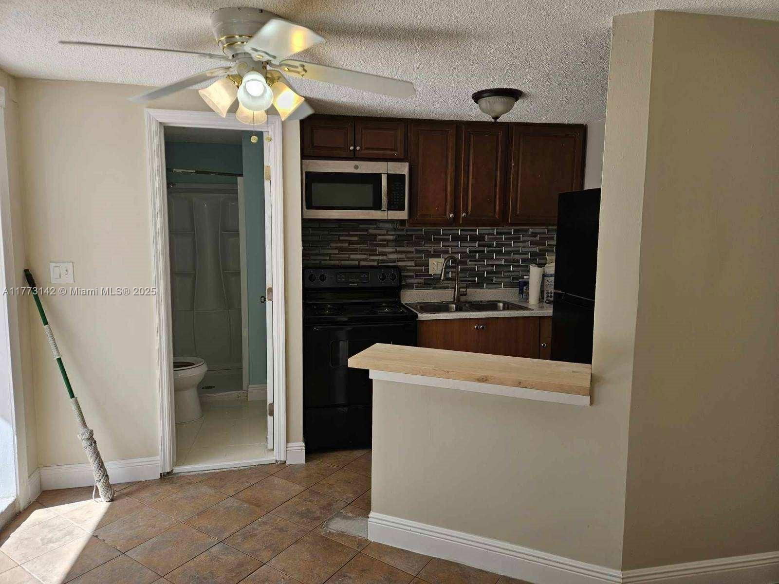 Real estate property located at 2960 17th St, Broward, Rohan Acres, Fort Lauderdale, FL