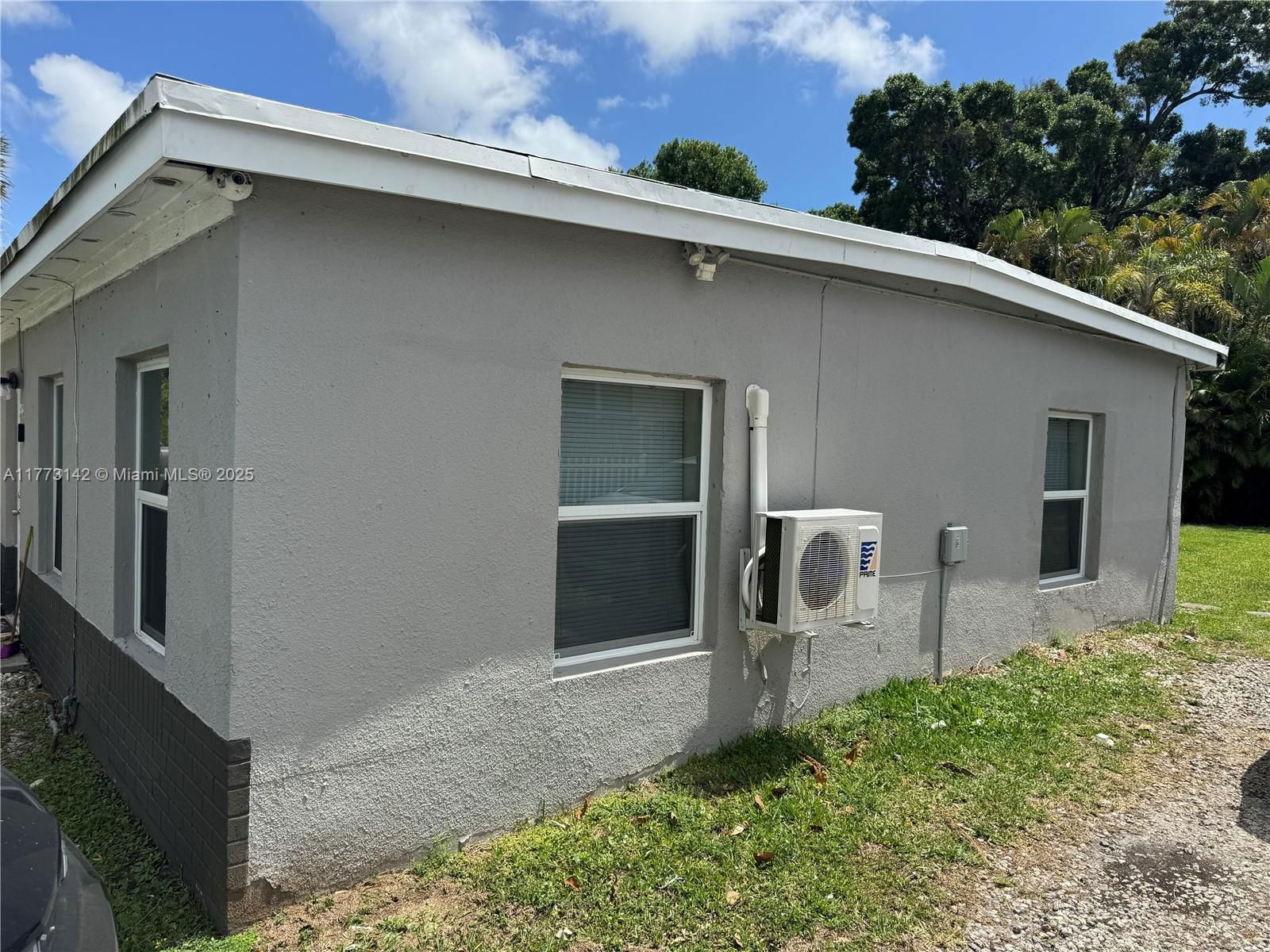 Real estate property located at 2960 17th St, Broward, Rohan Acres, Fort Lauderdale, FL