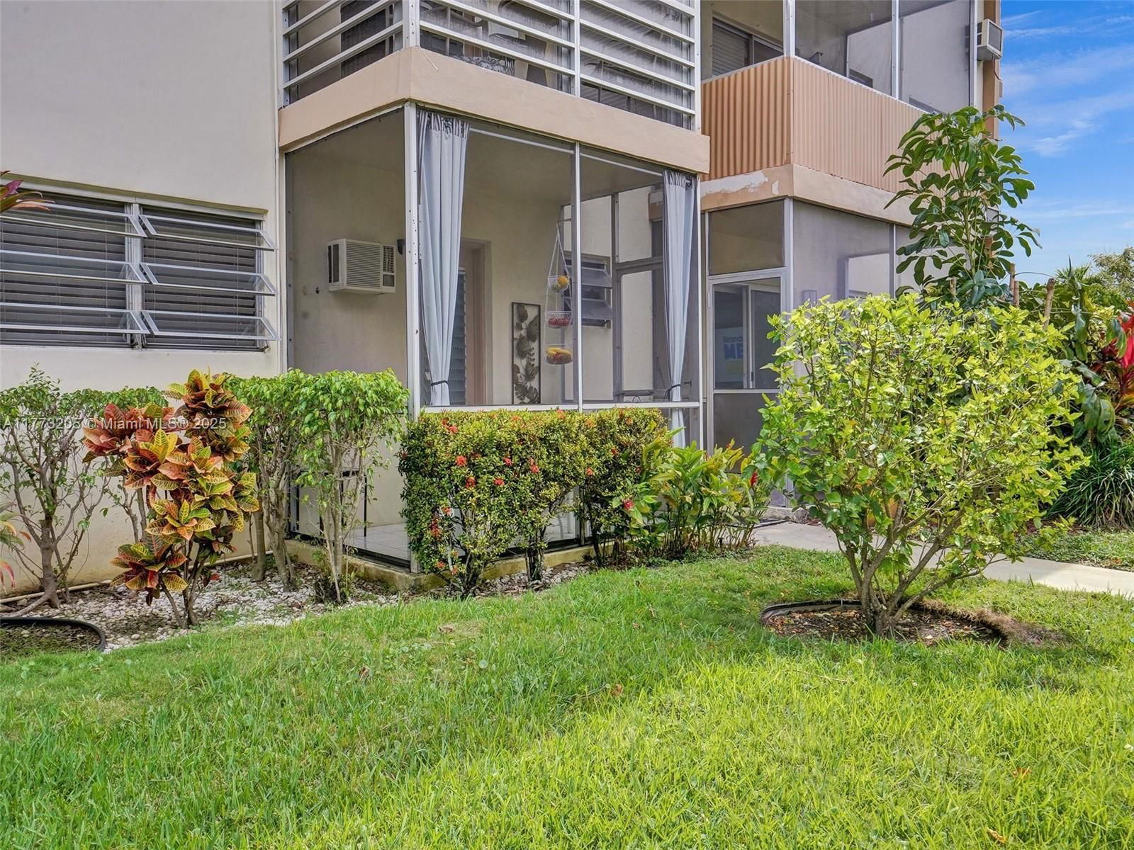 Real estate property located at 17090 14th Ave #104, Miami-dade, Mar-len Gardens No 4 Corp, North Miami Beach, FL