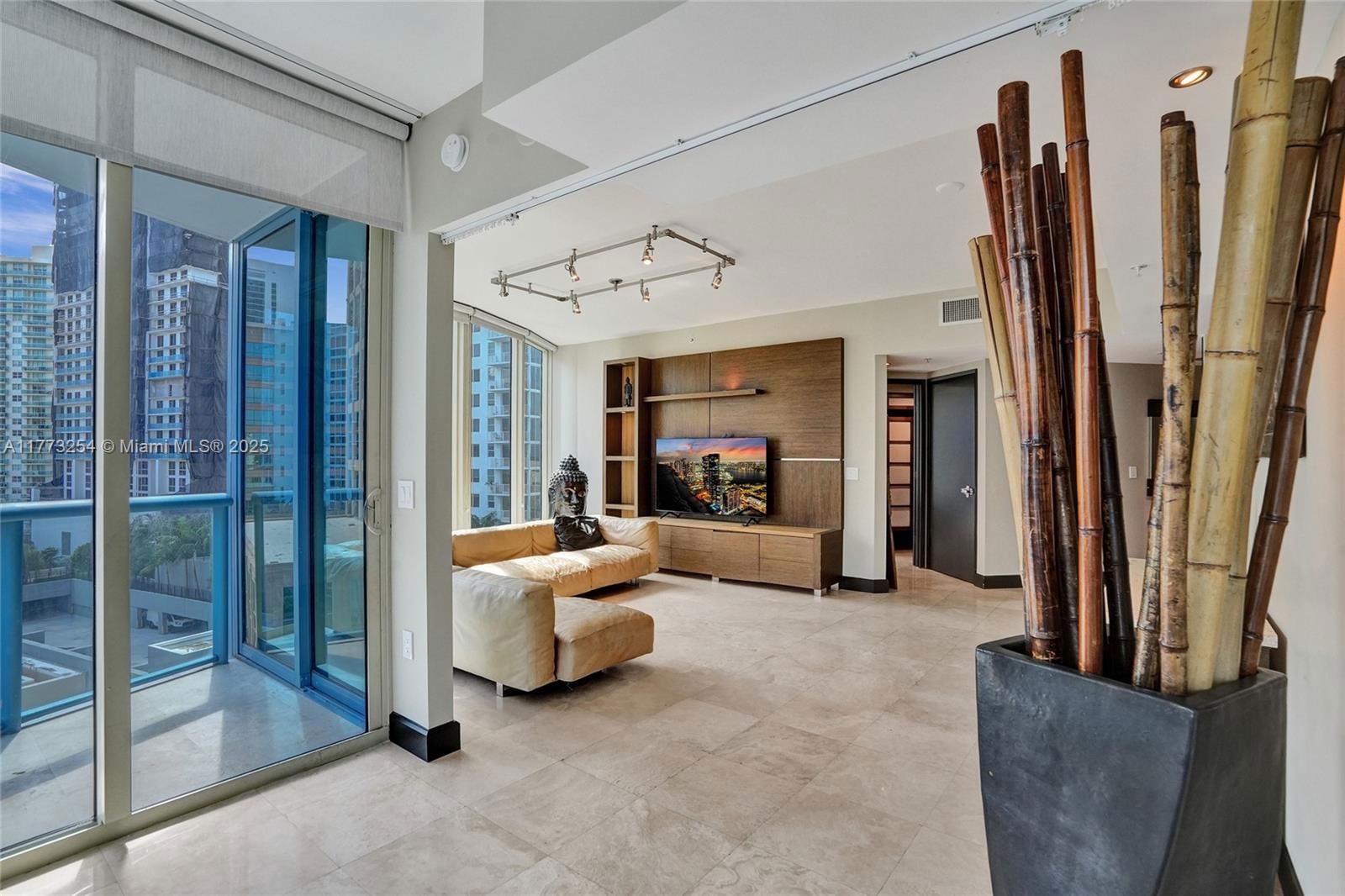Real estate property located at 333 Las Olas Way #1608, Broward, Las Olas River House Cond, Fort Lauderdale, FL