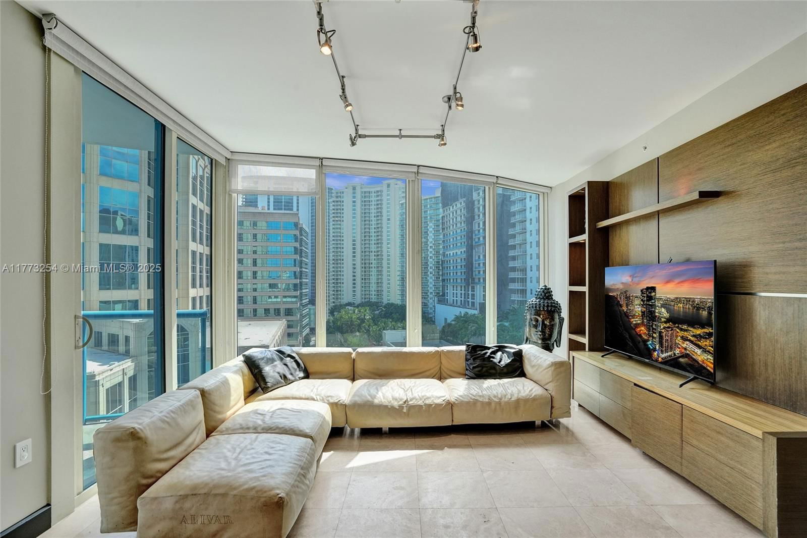 Real estate property located at 333 Las Olas Way #1608, Broward, Las Olas River House Cond, Fort Lauderdale, FL