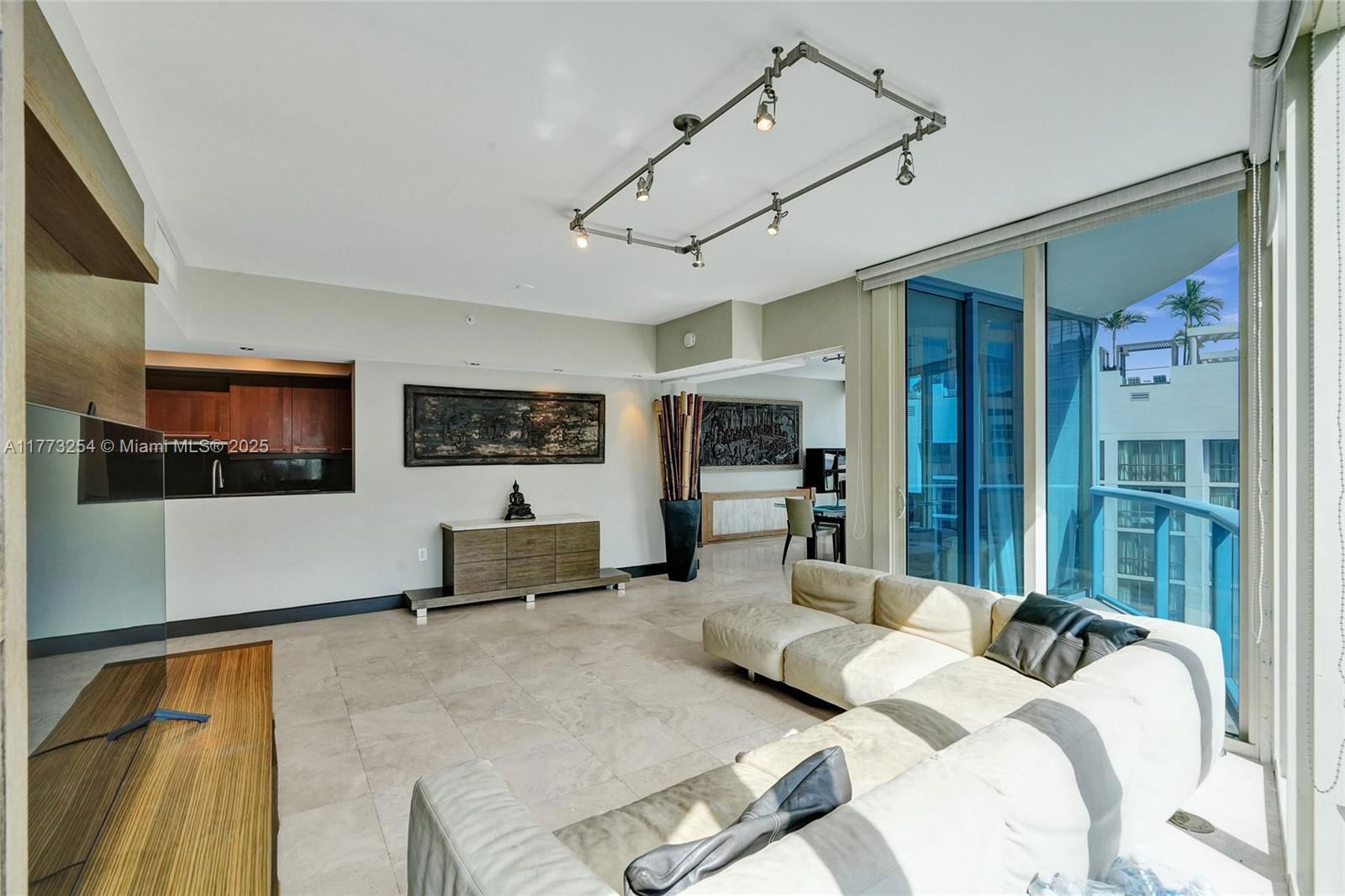 Real estate property located at 333 Las Olas Way #1608, Broward, Las Olas River House Cond, Fort Lauderdale, FL