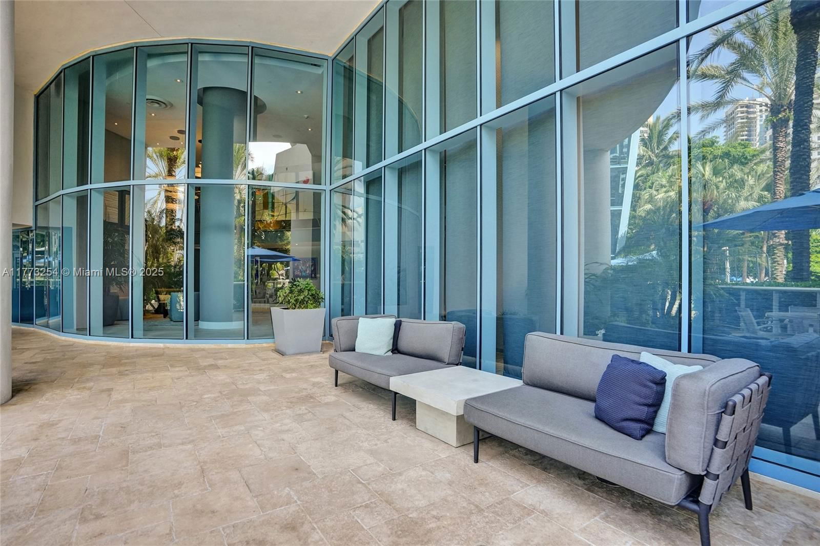 Real estate property located at 333 Las Olas Way #1608, Broward, Las Olas River House Cond, Fort Lauderdale, FL