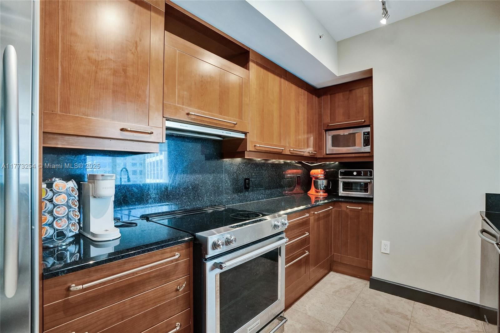 Real estate property located at 333 Las Olas Way #1608, Broward, Las Olas River House Cond, Fort Lauderdale, FL
