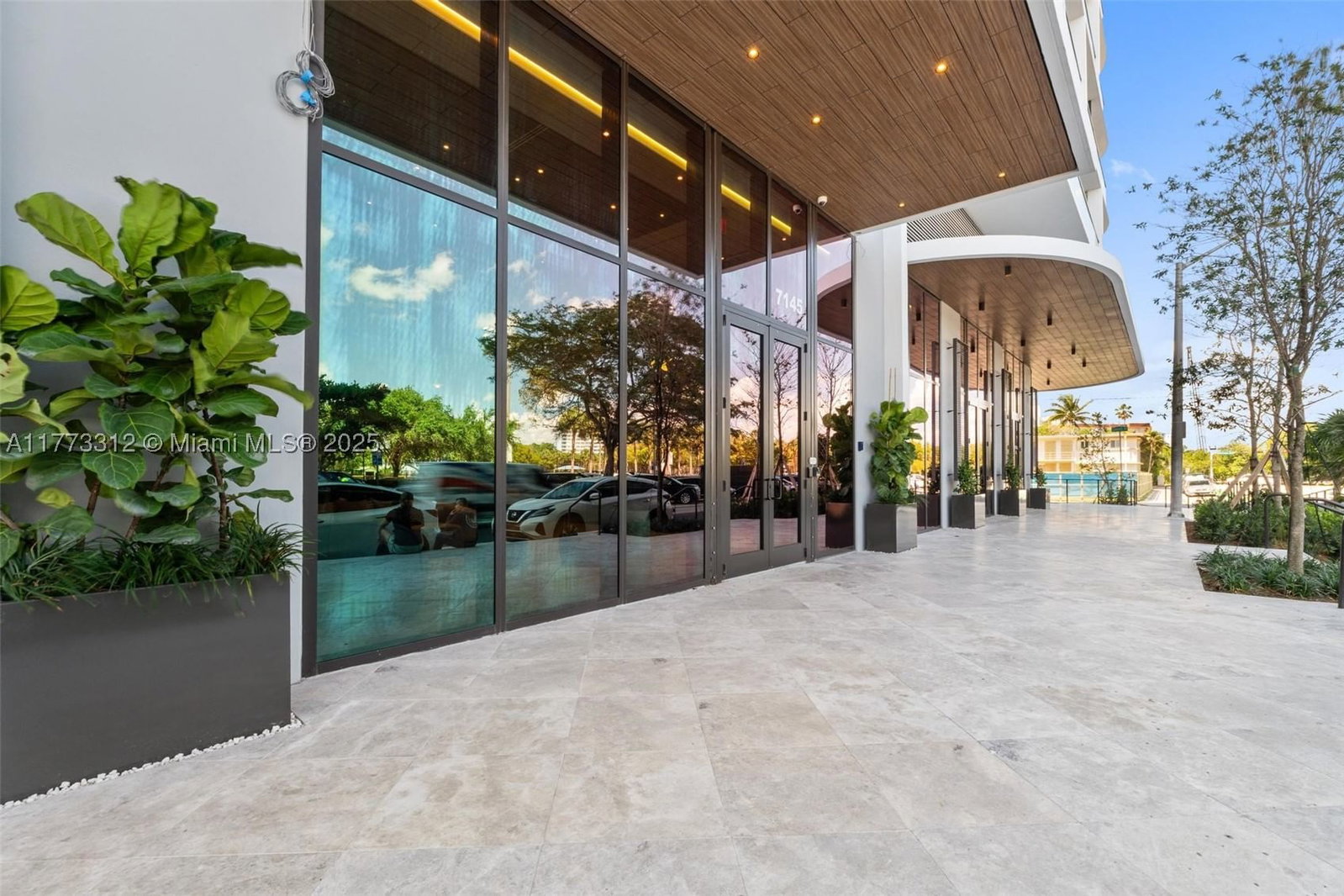 Real estate property located at 580 72ND #704, Miami-dade, Normandy Beach South, Miami Beach, FL