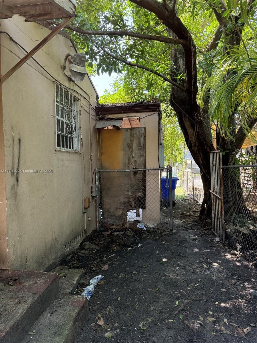 Real estate property located at 1239 31st St, Miami-dade, West End Park Amd Pl, Miami, FL