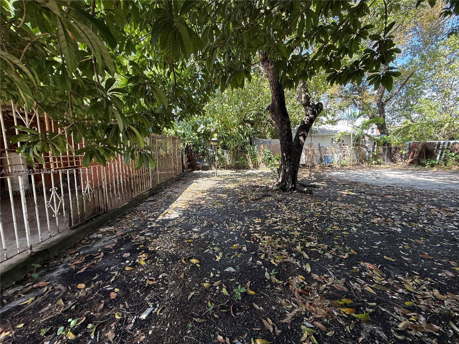 Real estate property located at 1239 31st St, Miami-dade, West End Park Amd Pl, Miami, FL