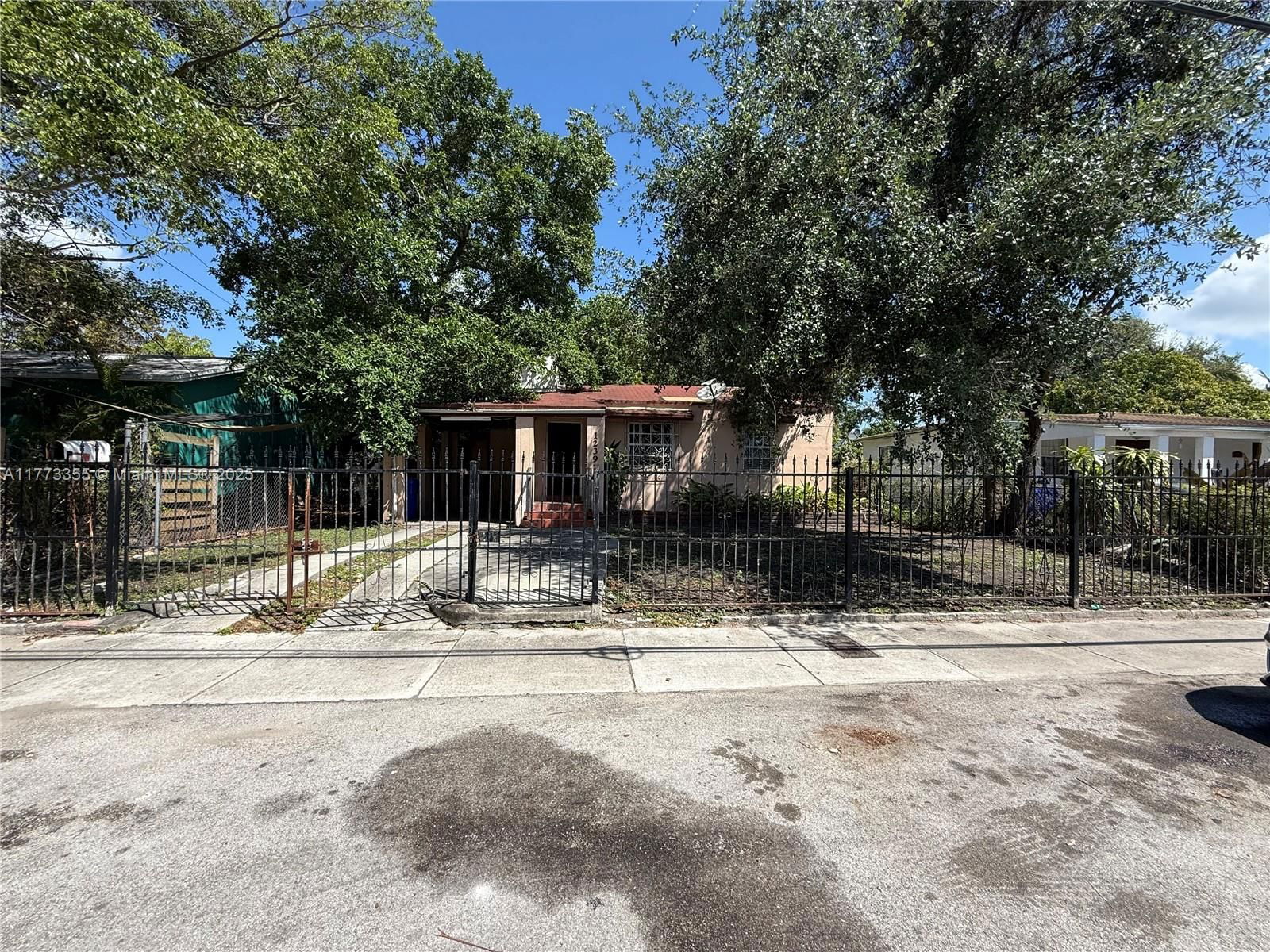 Real estate property located at 1239 31st St, Miami-dade, West End Park Amd Pl, Miami, FL