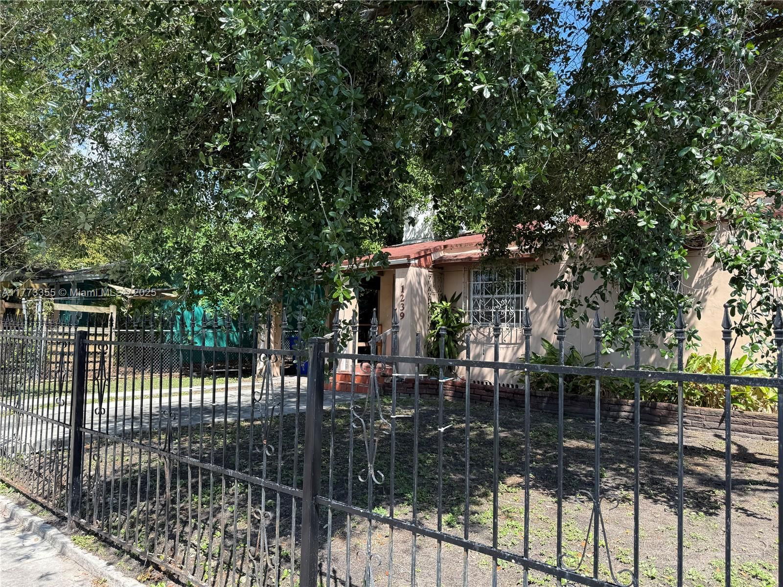 Real estate property located at 1239 31st St, Miami-dade, West End Park Amd Pl, Miami, FL