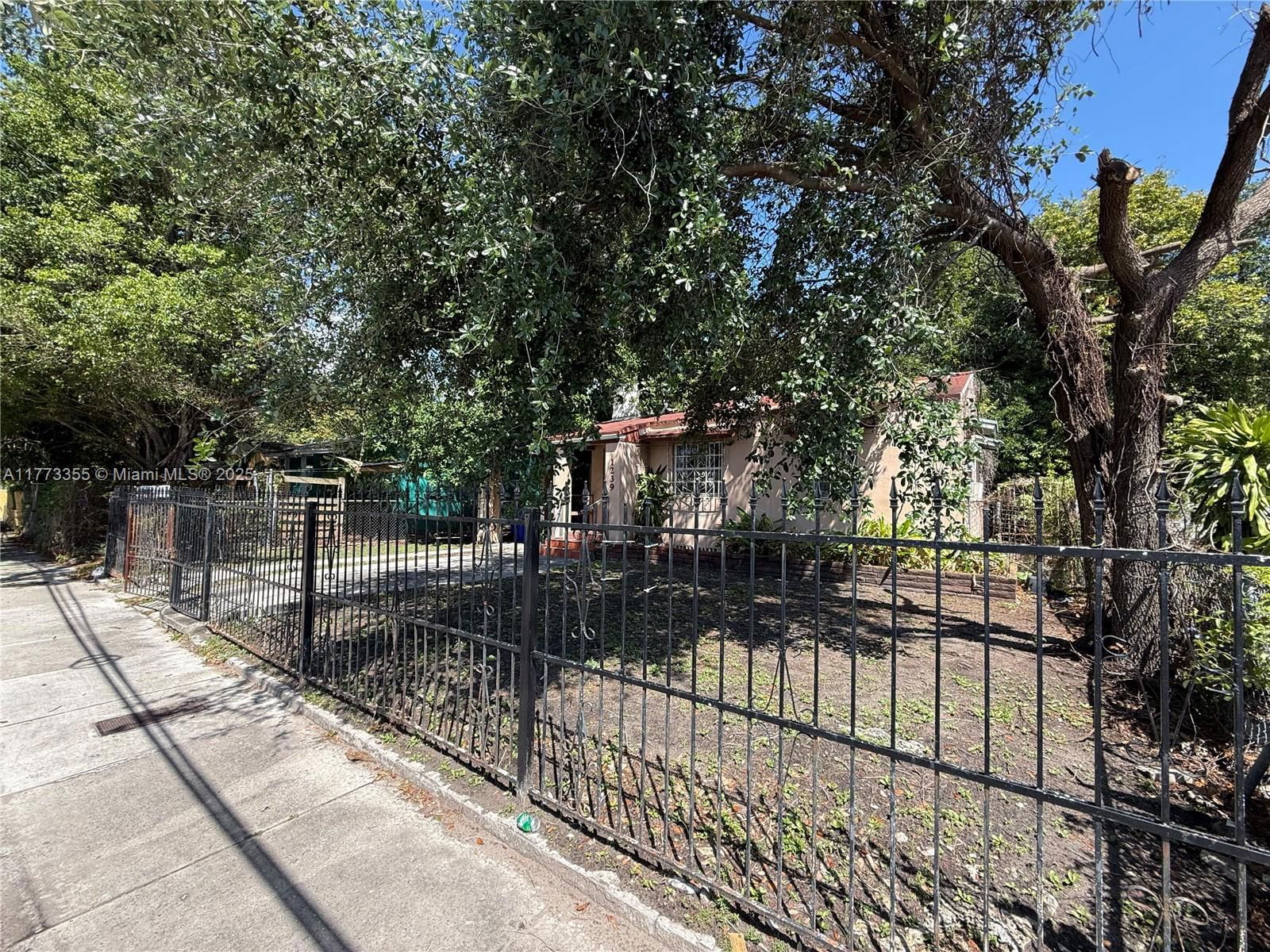 Real estate property located at 1239 31st St, Miami-dade, West End Park Amd Pl, Miami, FL