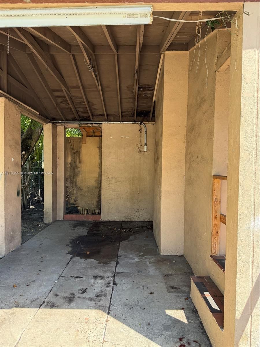 Real estate property located at 1239 31st St, Miami-dade, West End Park Amd Pl, Miami, FL