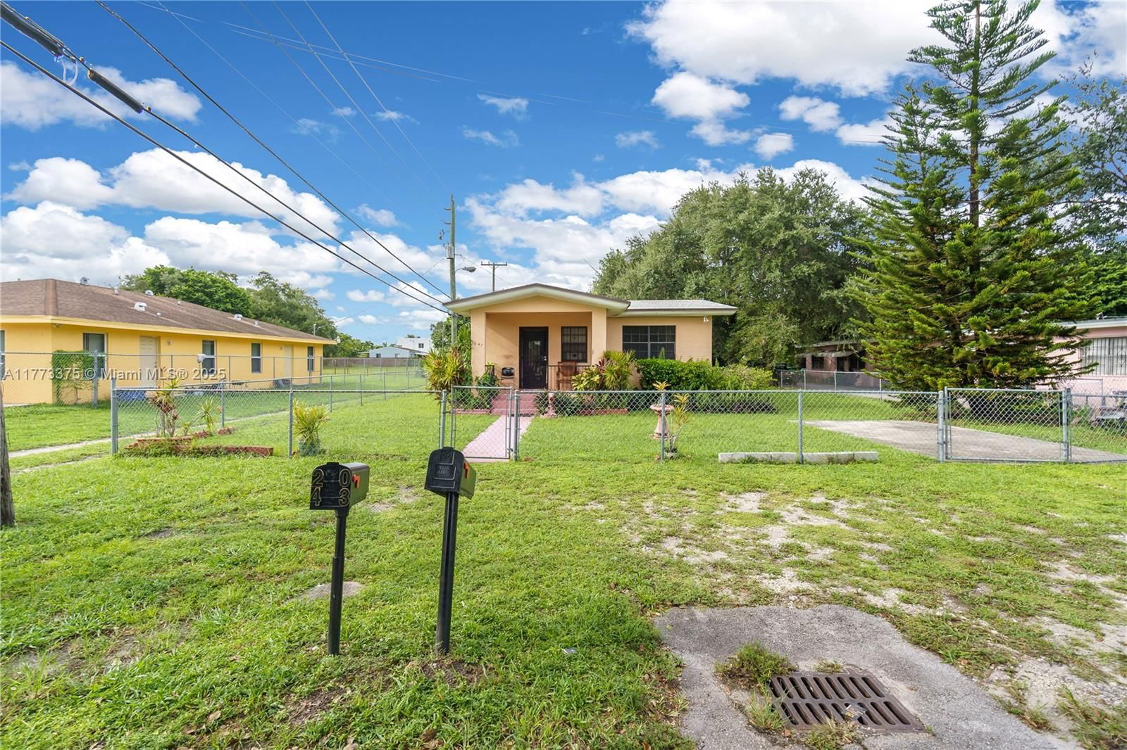 Real estate property located at 2041 100th St, Miami-dade, Woodland Addn, Miami, FL