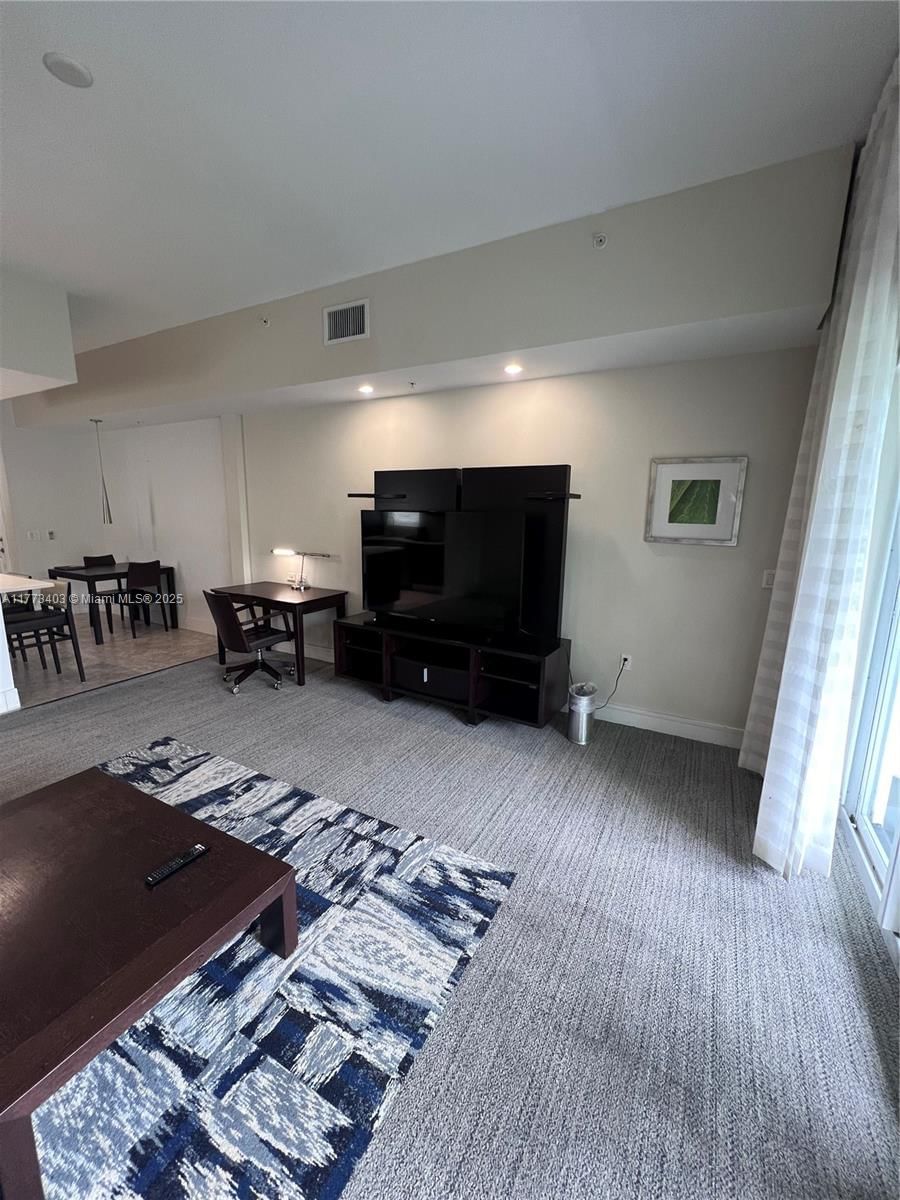 Real estate property located at 5300 87th Ave #916, Miami-dade, The Blue A Resort Hotel C, Doral, FL
