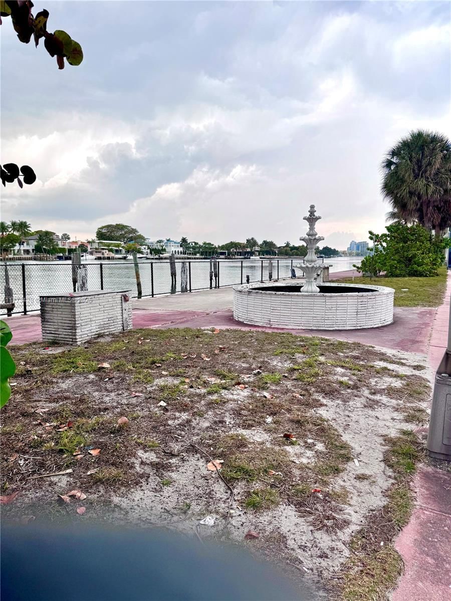 Real estate property located at 5255 Collins Ave Boat Slip E, Miami-dade, Imperial House Condo, Miami Beach, FL