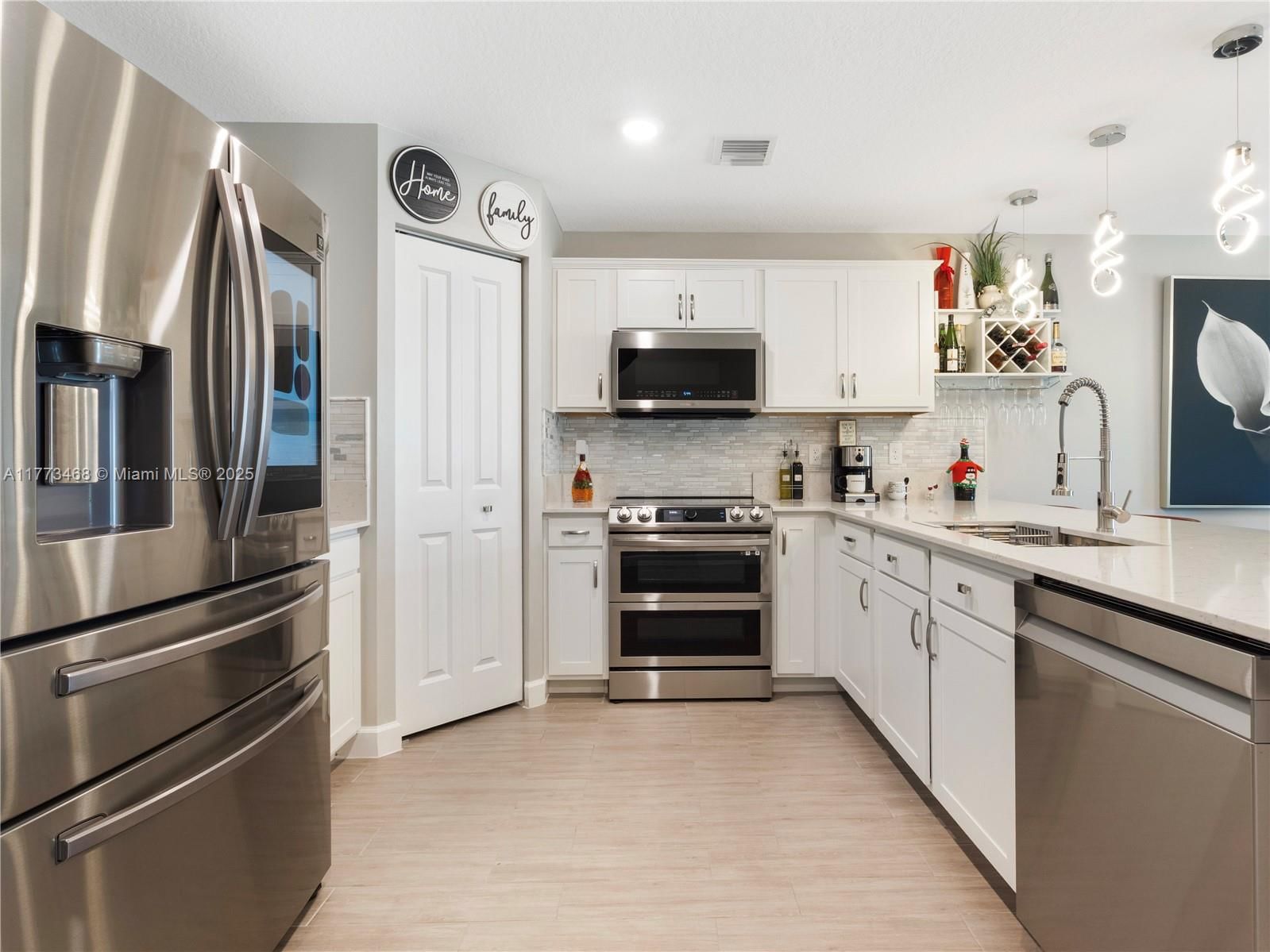 Real estate property located at 6011 Woods Edge Cir #6011, Palm Beach, Mediterranea, Riviera Beach, FL