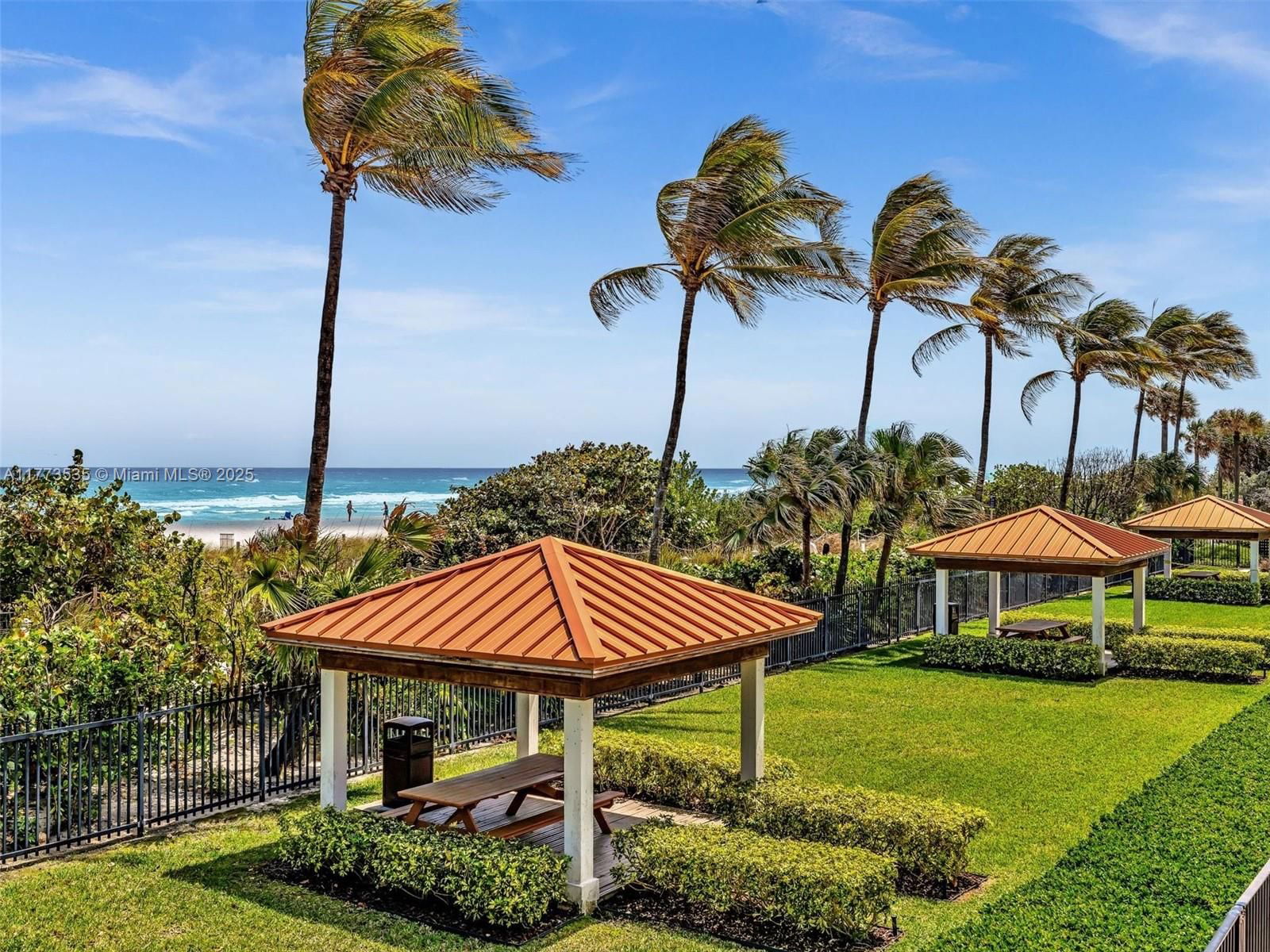 Real estate property located at 2625 Collins Ave #909, Miami-dade, Oceanfront Plaza Condo, Miami Beach, FL