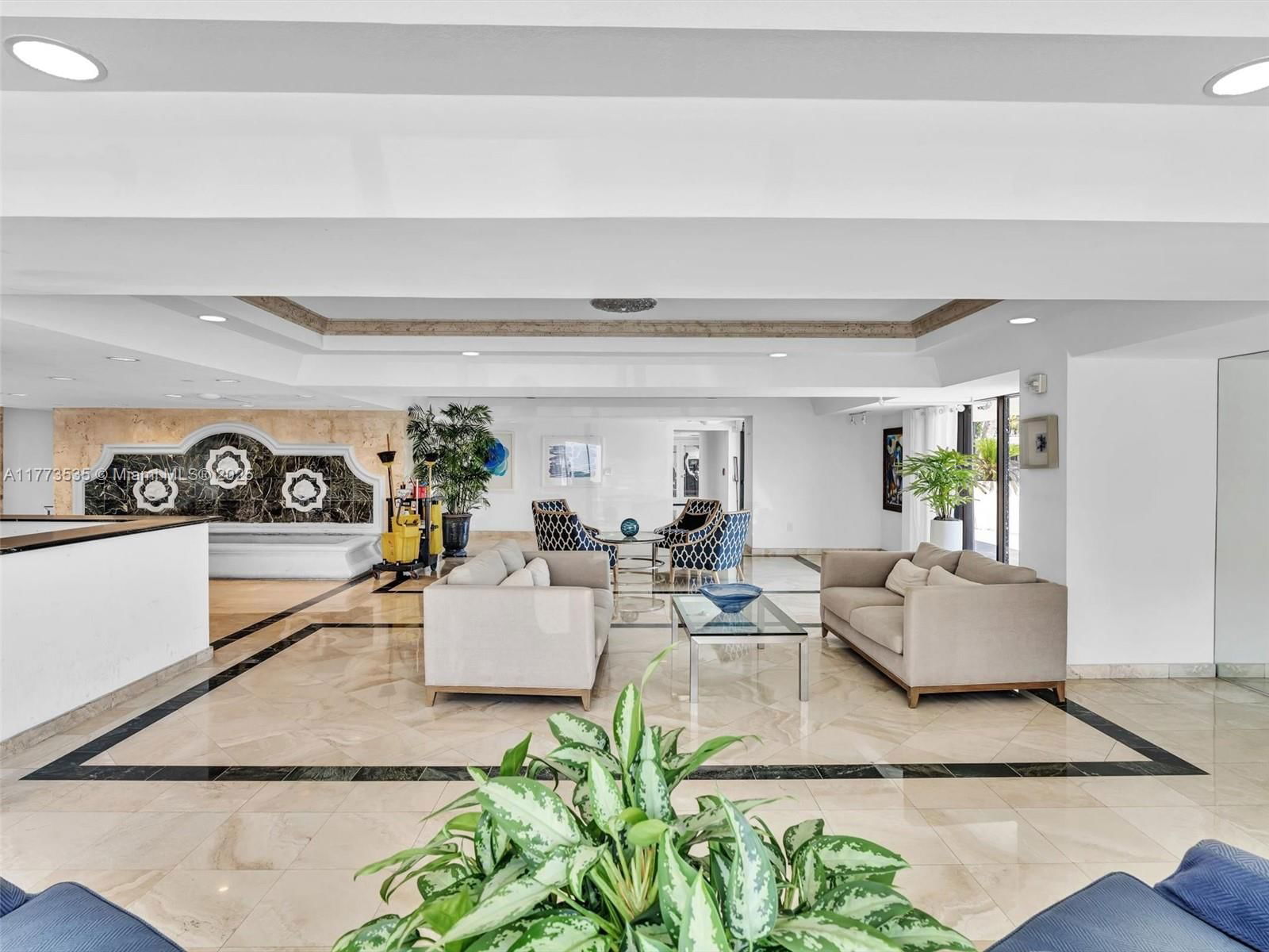 Real estate property located at 2625 Collins Ave #909, Miami-dade, Oceanfront Plaza Condo, Miami Beach, FL