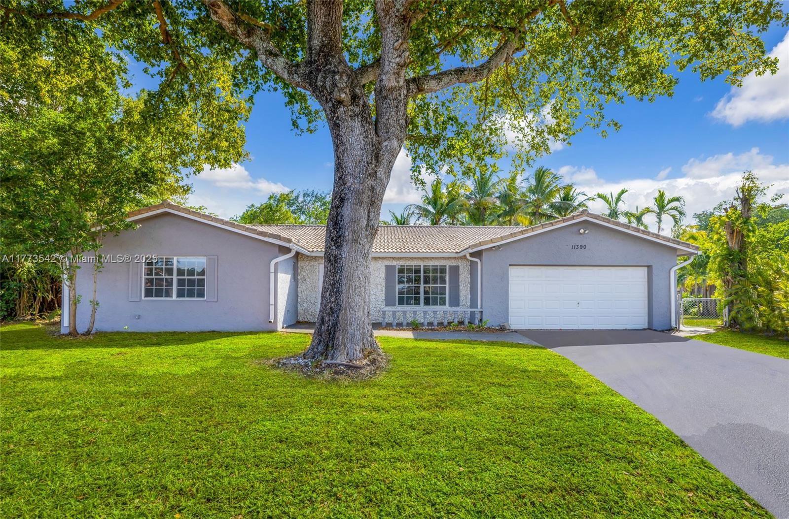 Real estate property located at 11390 37th St, Broward, Castlewood, Coral Springs, FL