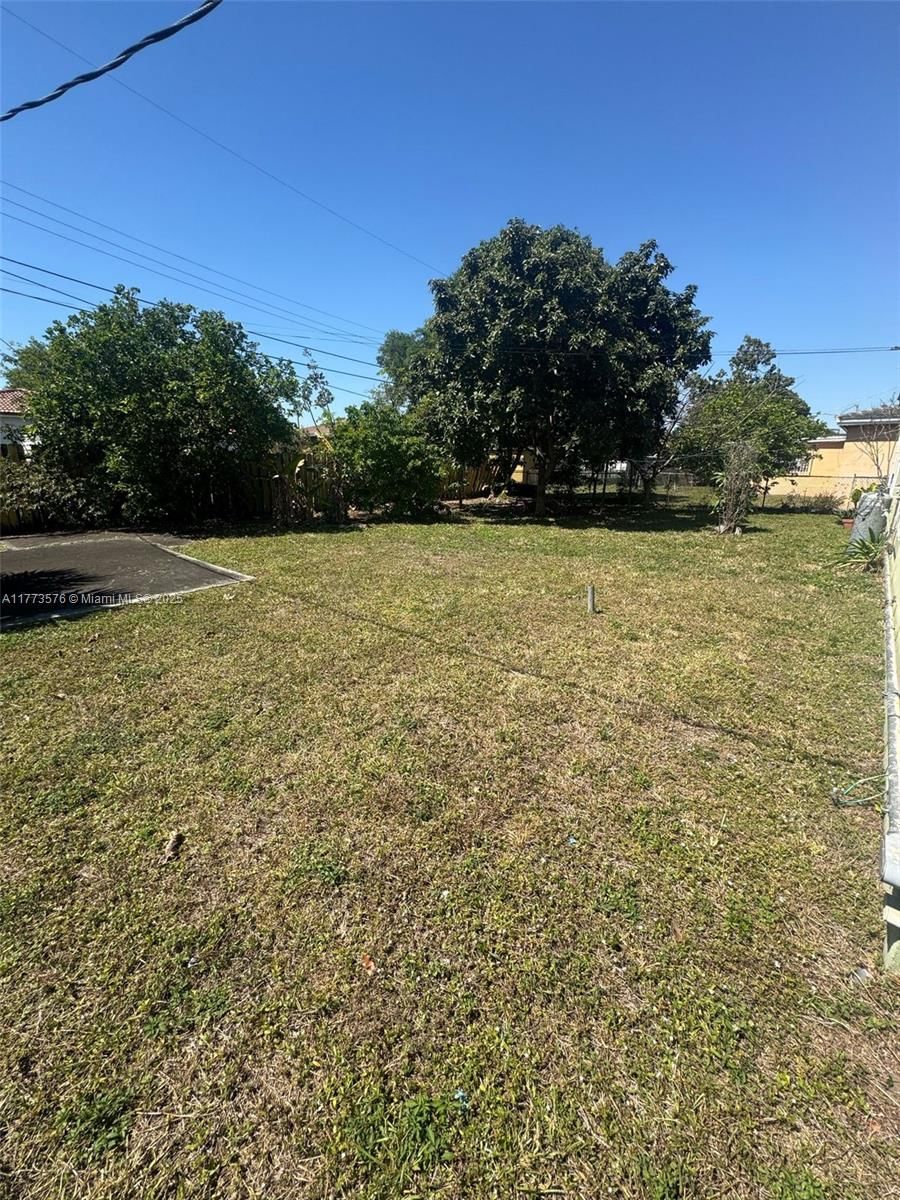 Real estate property located at 9100 Broad Manor Rd, Miami-dade, Broadmoor Manor, Miami, FL