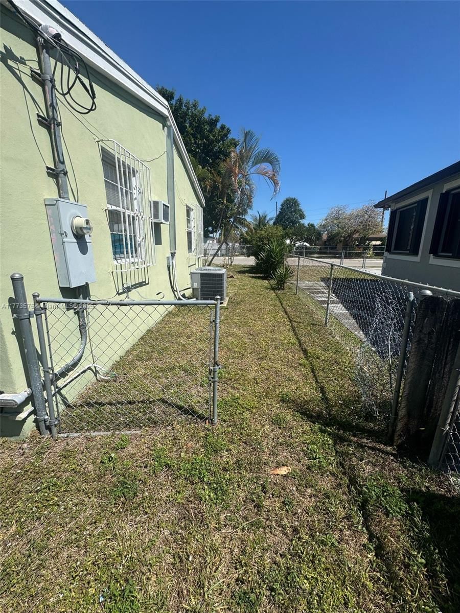 Real estate property located at 9100 Broad Manor Rd, Miami-dade, Broadmoor Manor, Miami, FL
