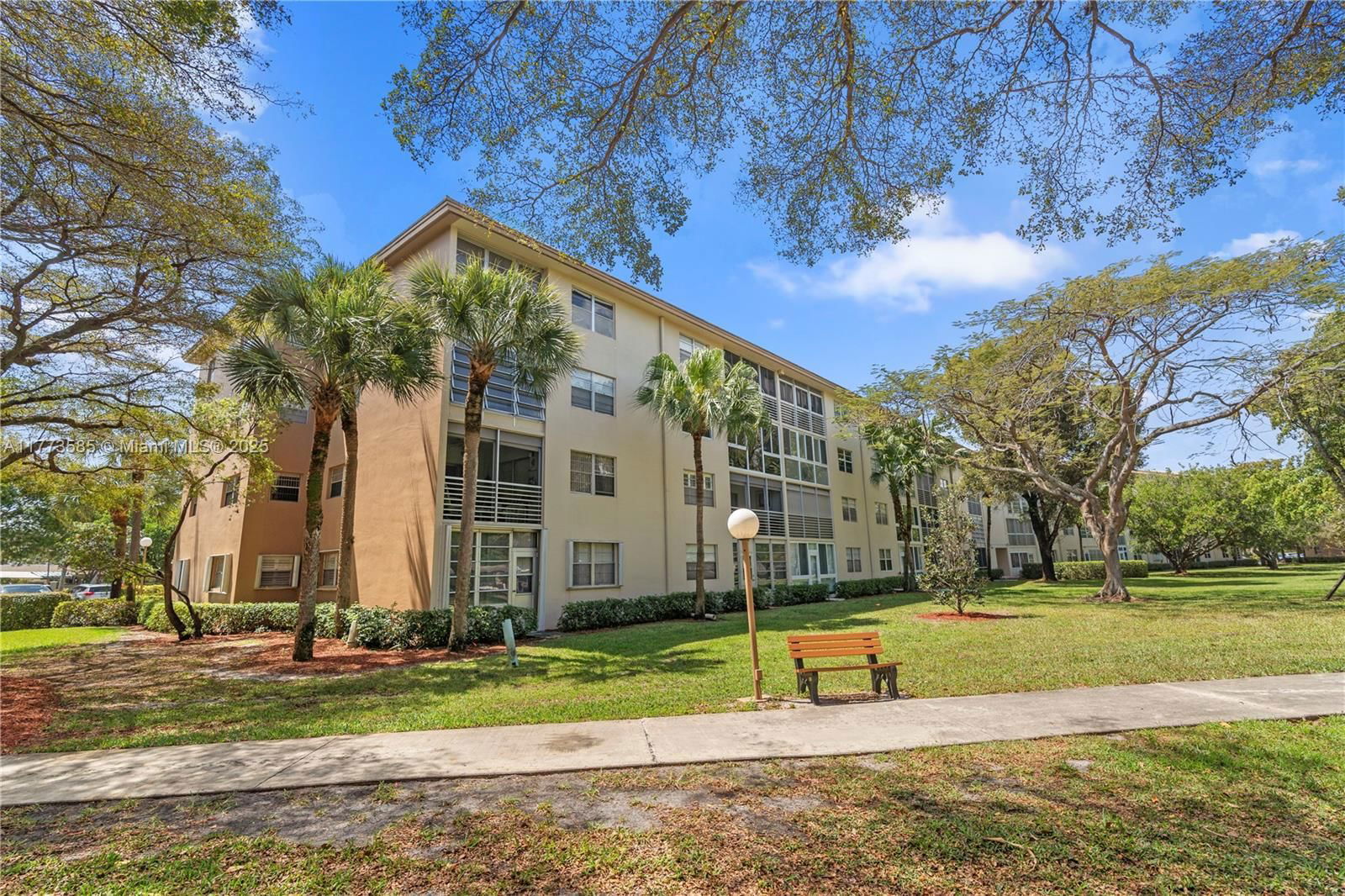 Real estate property located at 1603 Abaco Dr K4, Broward, Abaco Village C Condo, Coconut Creek, FL