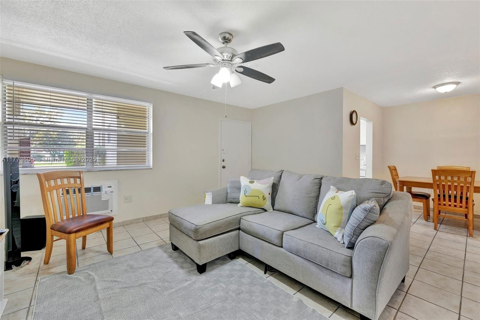Real estate property located at 1395 167th St #104, Miami-dade, Mar-len Gardens No 10 Cor, Miami, FL