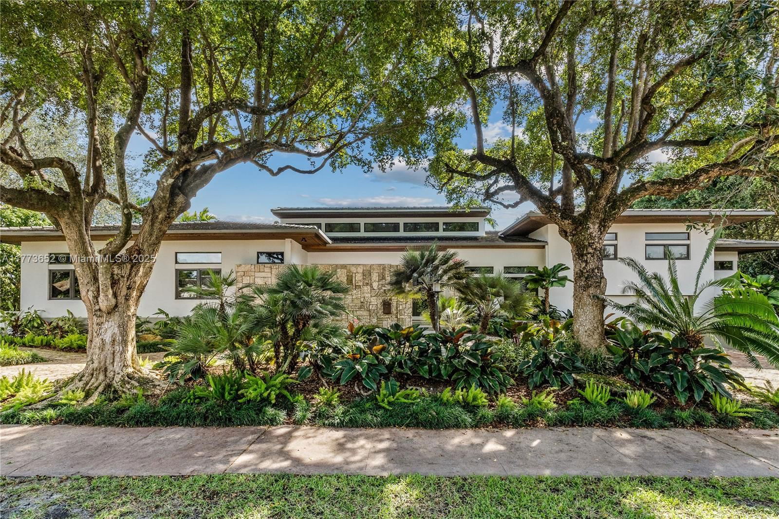 Real estate property located at 1060 Alfonso Ave, Miami-dade, Coral Gables Riviera Sec, Coral Gables, FL