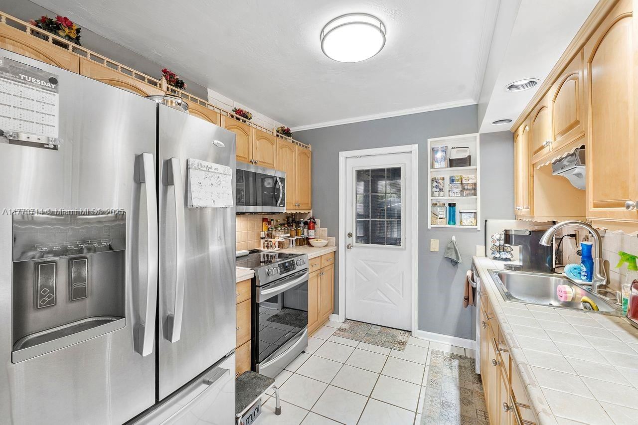 Real estate property located at 9721 Jamaica Dr, Miami-dade, South Coral Homes Sec 1, Cutler Bay, FL
