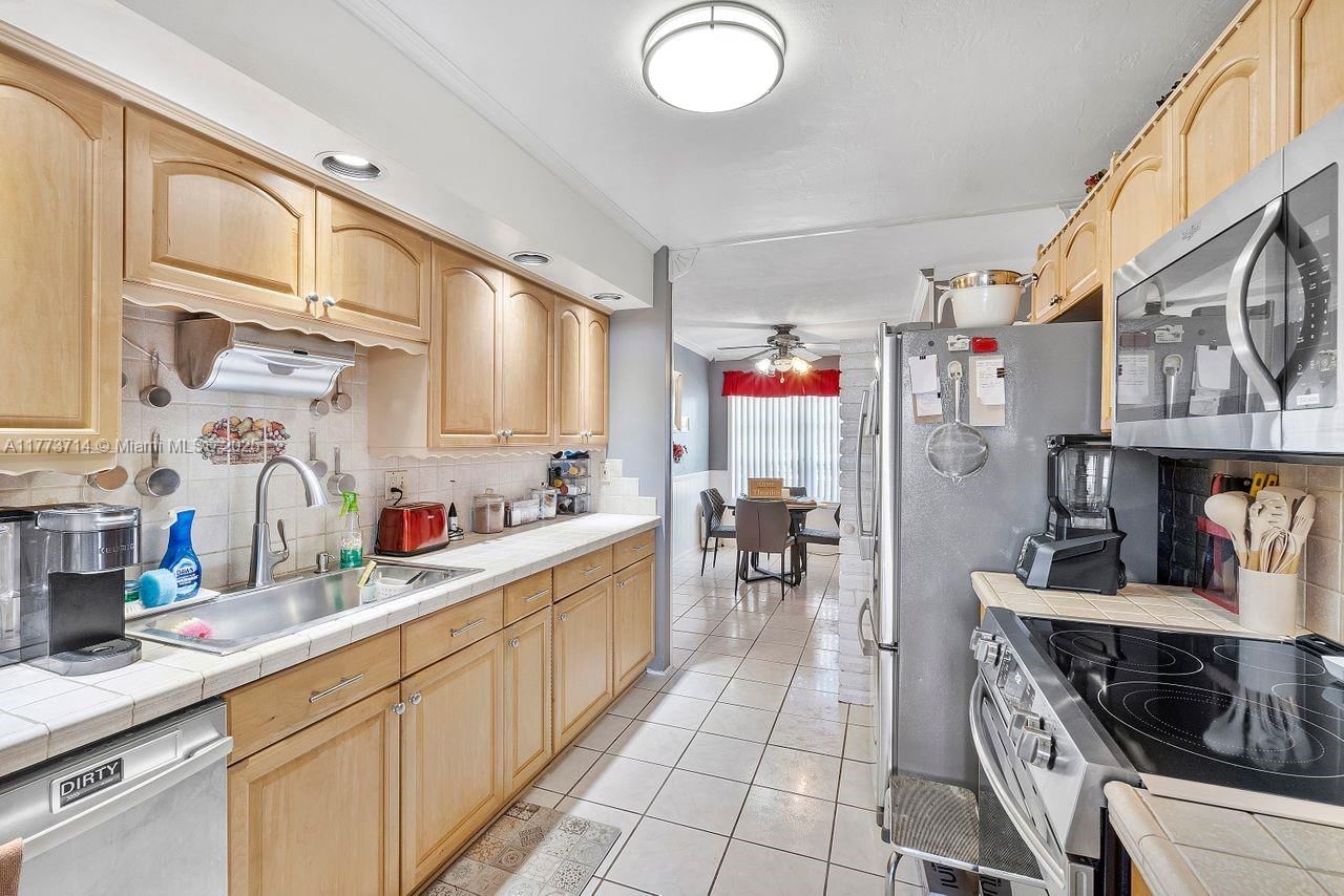 Real estate property located at 9721 Jamaica Dr, Miami-dade, South Coral Homes Sec 1, Cutler Bay, FL