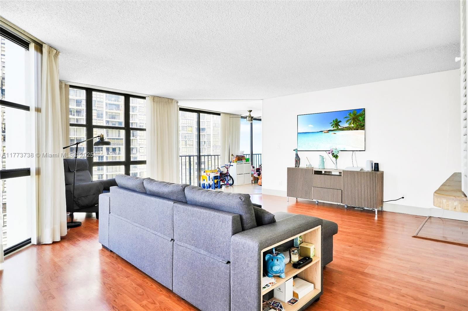 Real estate property located at 1915 Brickell Ave C1201, Miami-dade, Brickell Place Phase Ii C, Miami, FL