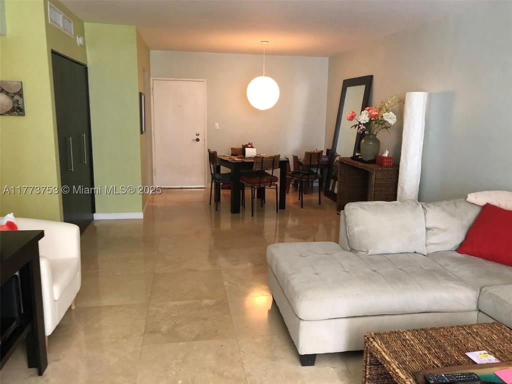 Real estate property located at 800 West Ave #336, Miami-dade, South Bay Club Condo, Miami Beach, FL