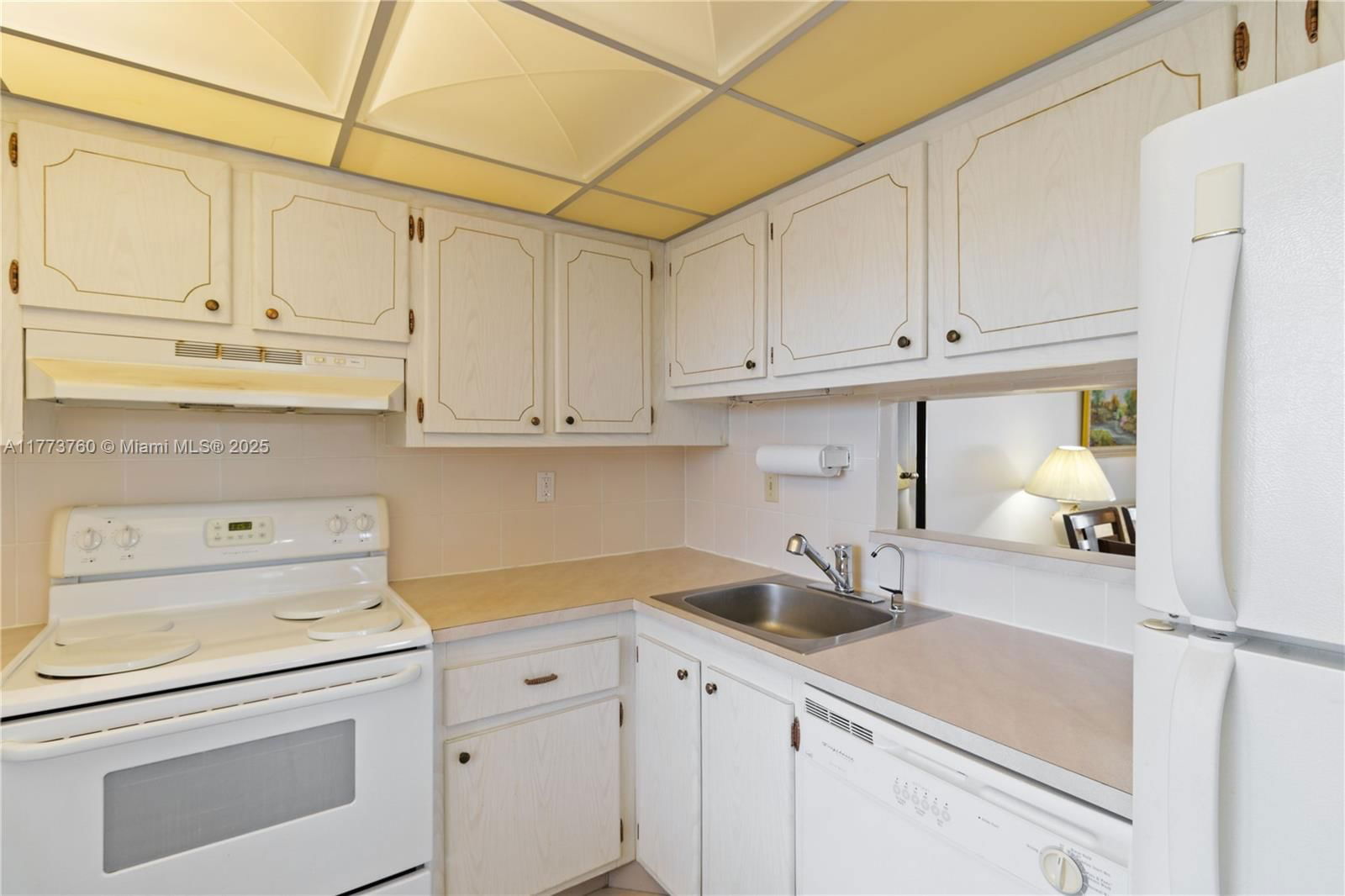Real estate property located at 4850 29th Ct #423, Broward, Cypress Chase Condo No 3, Lauderdale Lakes, FL