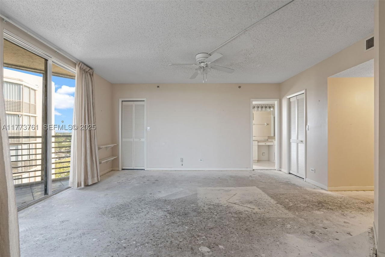 Real estate property located at 7200 Radice Ct #709, Broward, Environ Towers I Condo, Lauderhill, FL
