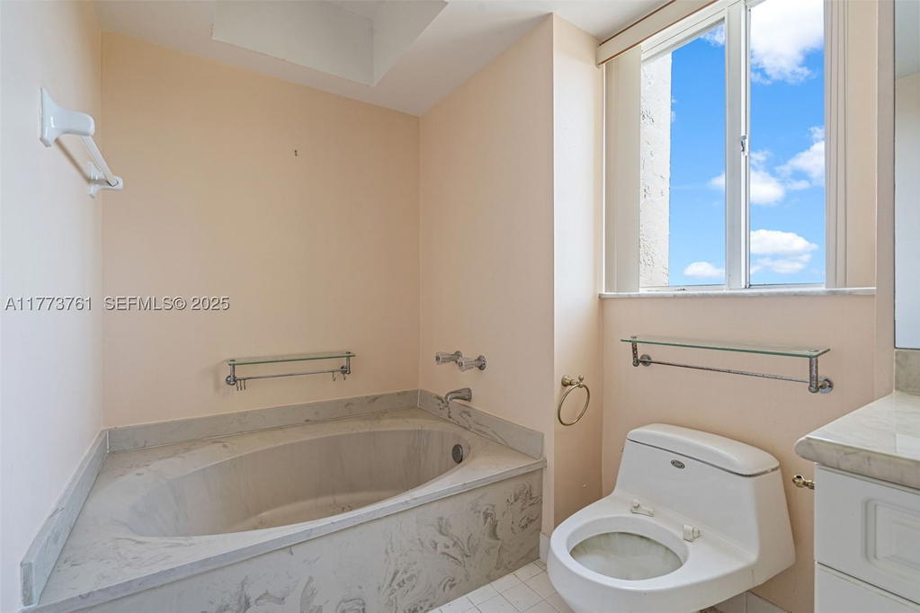 Real estate property located at 7200 Radice Ct #709, Broward, Environ Towers I Condo, Lauderhill, FL