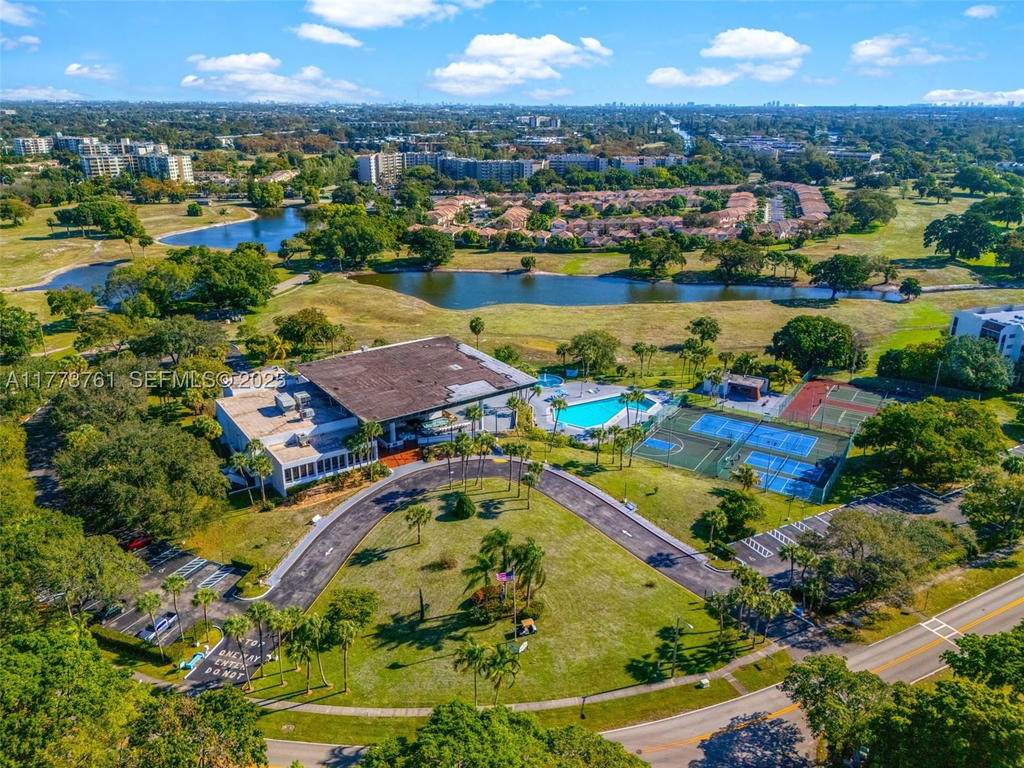 Real estate property located at 7200 Radice Ct #709, Broward, Environ Towers I Condo, Lauderhill, FL