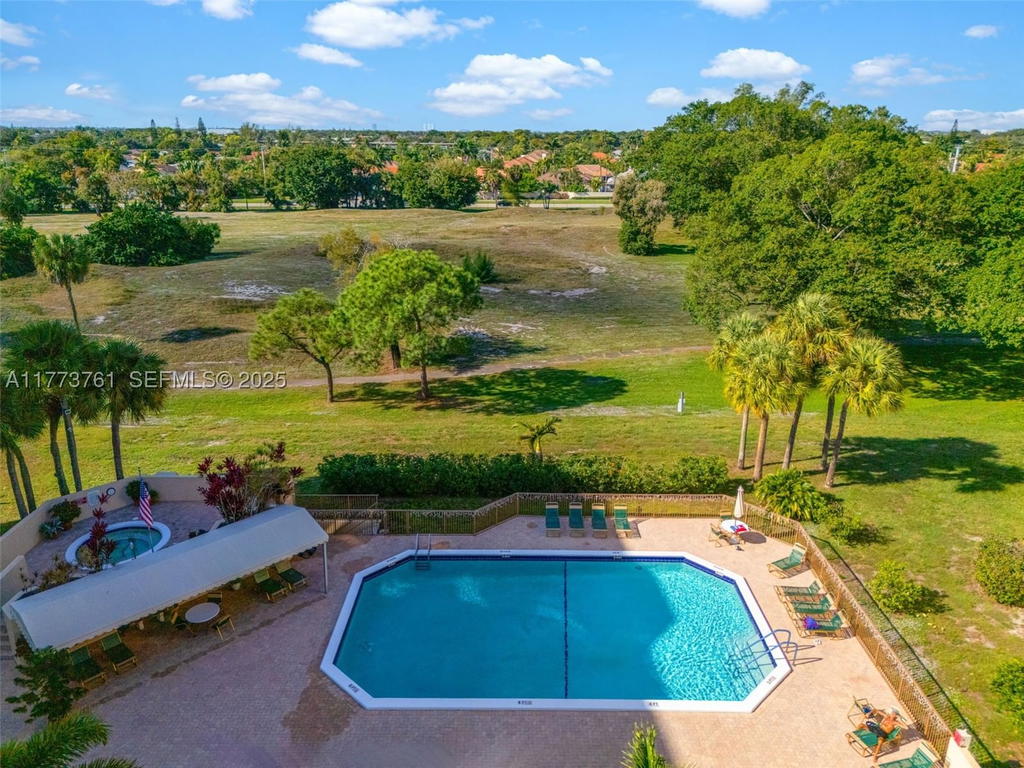 Real estate property located at 7200 Radice Ct #709, Broward, Environ Towers I Condo, Lauderhill, FL