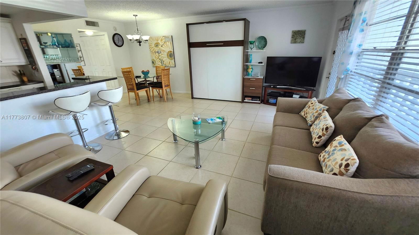 Real estate property located at 2115 Cambridge E #2115, Broward, Cambridge E Condo, Deerfield Beach, FL
