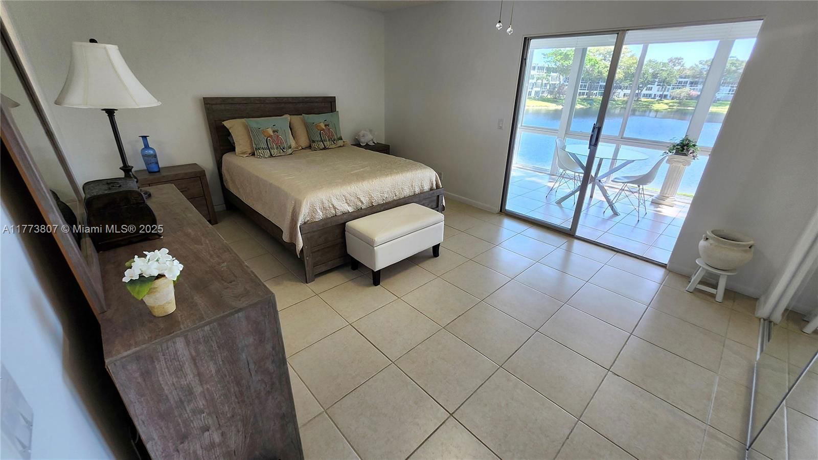 Real estate property located at 2115 Cambridge E #2115, Broward, Cambridge E Condo, Deerfield Beach, FL