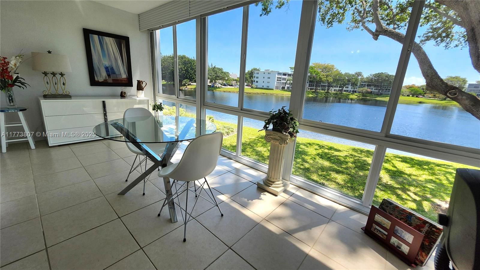 Real estate property located at 2115 Cambridge E #2115, Broward, Cambridge E Condo, Deerfield Beach, FL