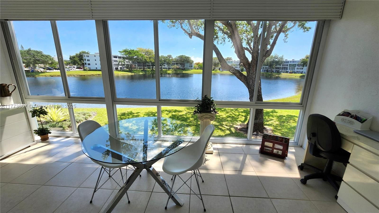 Real estate property located at 2115 Cambridge E #2115, Broward, Cambridge E Condo, Deerfield Beach, FL