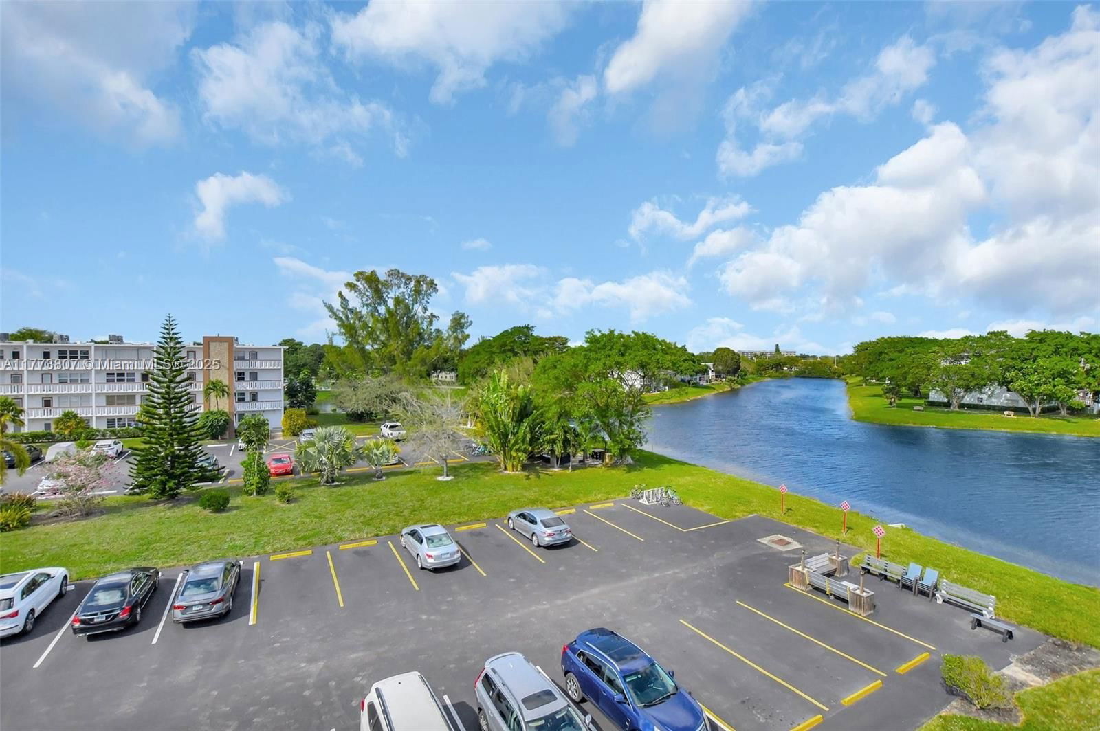 Real estate property located at 2115 Cambridge E #2115, Broward, Cambridge E Condo, Deerfield Beach, FL